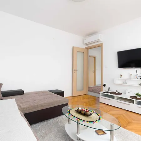 Appartement Saten Near The *