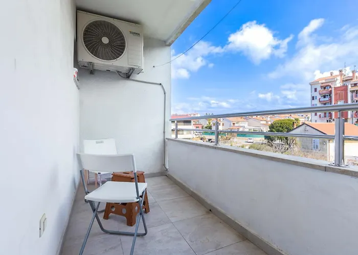 アパート Saten Near The ポレッチ